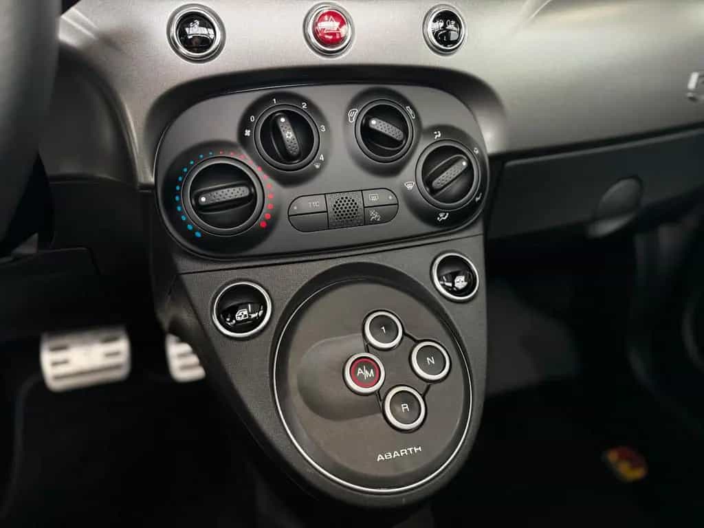 Abarth 595C Beats Xenon DAB TOP 12/2022-photo-25
