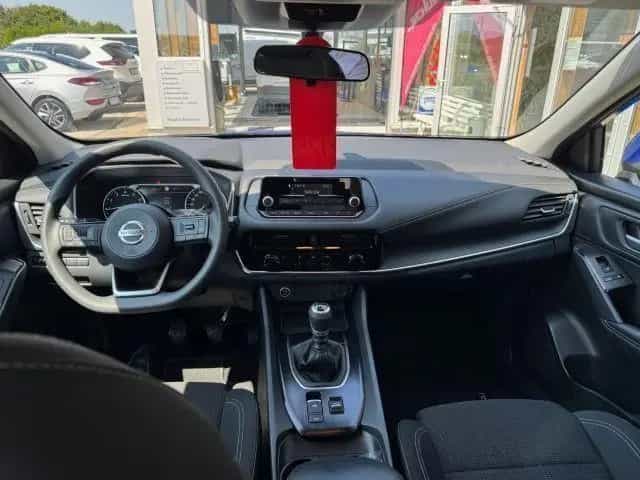 Nissan Qashqai 1.3 DIG-T Visia MHEV 140PS AHK 04/2022-photo-8