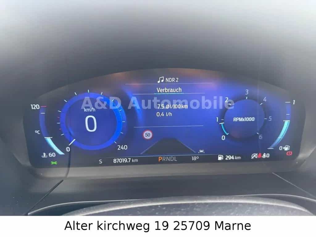 Ford Kuga ECOBLUE TITANIUM X 1 HAND TÜV NEU 06/2022-photo-19