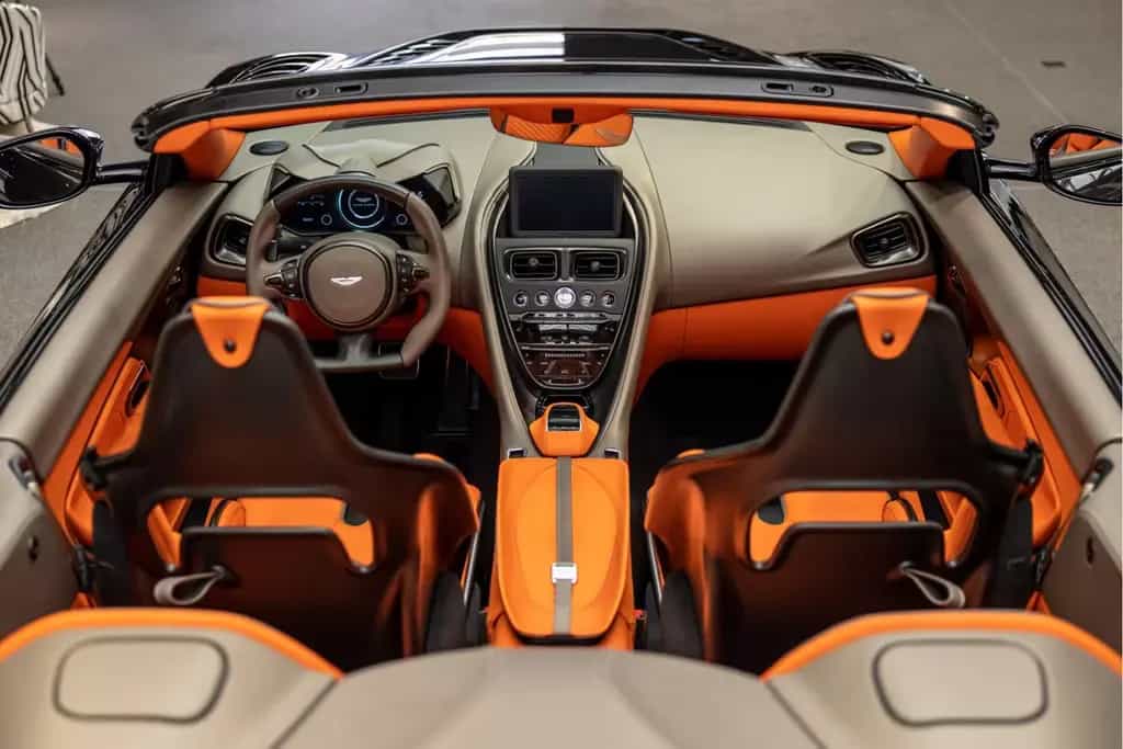 Aston Martin DBS 770 Ultimate Volante 1 of 199 Hermes interio 06/2024-photo-10
