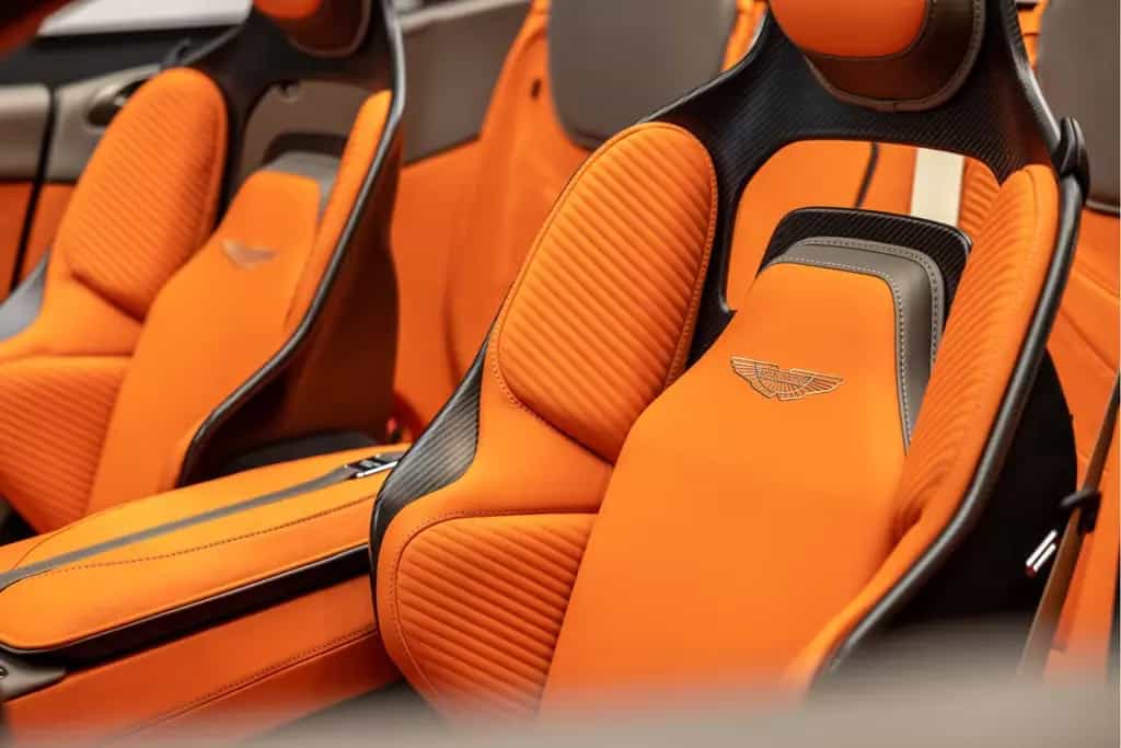 Aston Martin DBS 770 Ultimate Volante 1 of 199 Hermes interio 06/2024-photo-11
