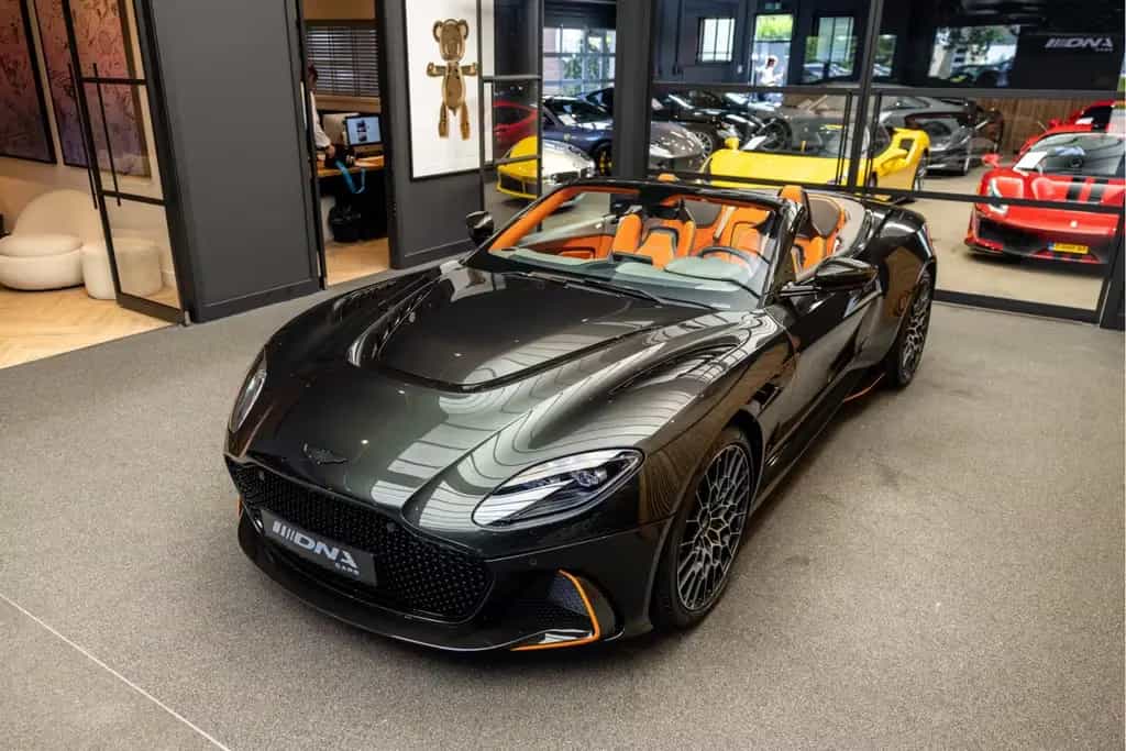 Aston Martin DBS 770 Ultimate Volante 1 of 199 Hermes interio 06/2024-photo-19