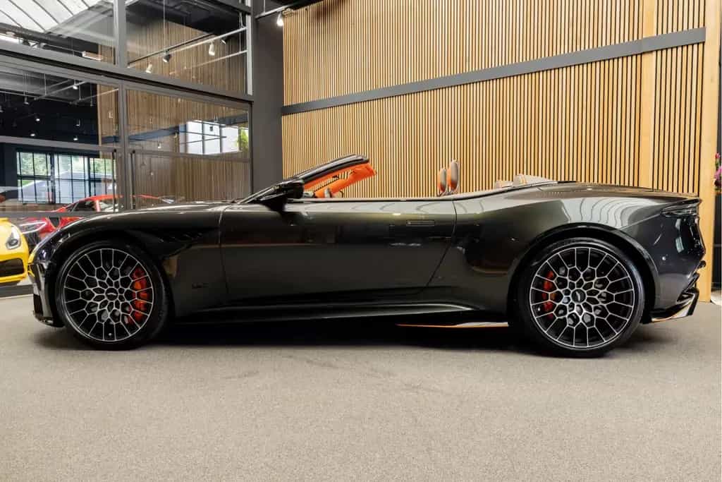 Aston Martin DBS 770 Ultimate Volante 1 of 199 Hermes interio 06/2024-photo-2