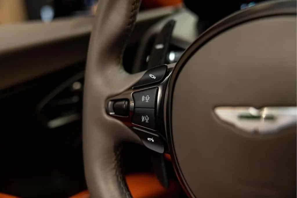 Aston Martin DBS 770 Ultimate Volante 1 of 199 Hermes interio 06/2024-photo-33