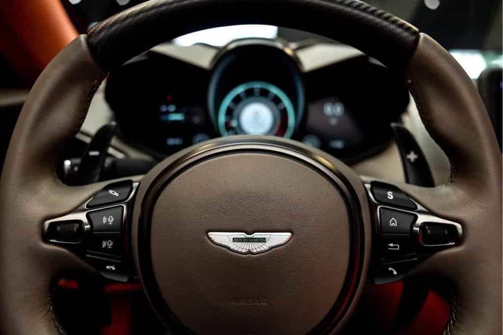 Aston Martin DBS 770 Ultimate Volante 1 of 199 Hermes interio 06/2024-photo-44