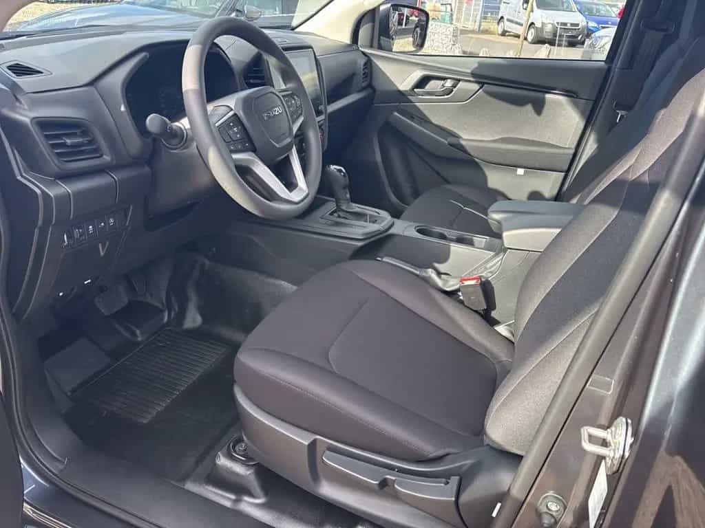 Isuzu D-Max 1.9 D SINGLE CAB L 2WD HR AT MY25 null-photo-10