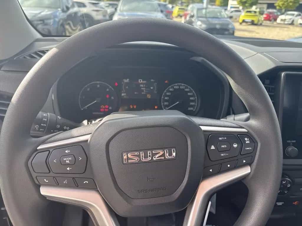 Isuzu D-Max 1.9 D SINGLE CAB L 2WD HR AT MY25 null-photo-13