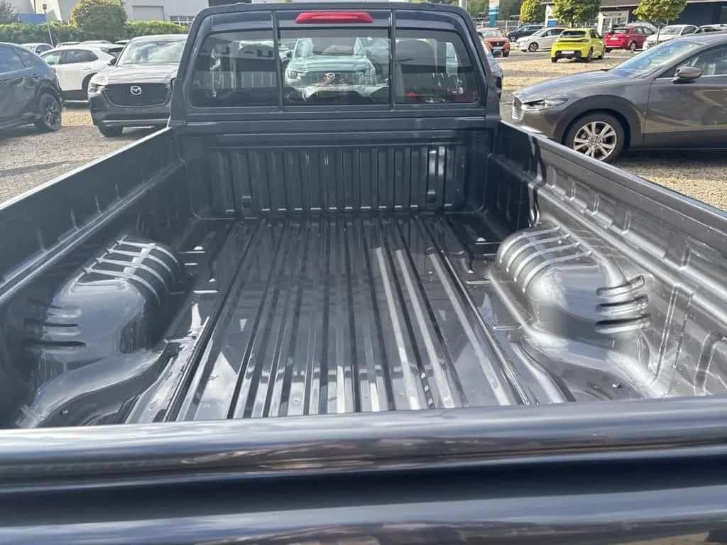 Isuzu D-Max 1.9 D SINGLE CAB L 2WD HR AT MY25 null-photo-8