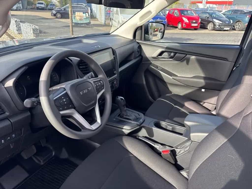 Isuzu D-Max Double Cab 4WD L null-photo-12