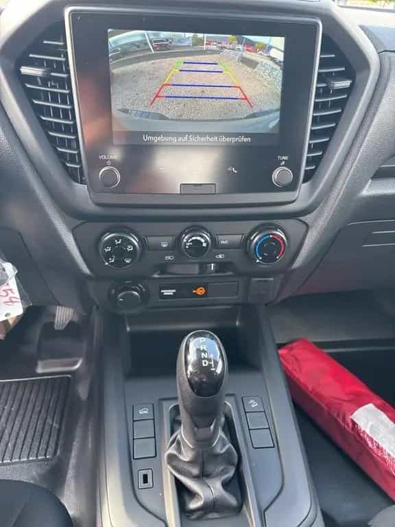 Isuzu D-Max Double Cab 4WD L null-photo-21