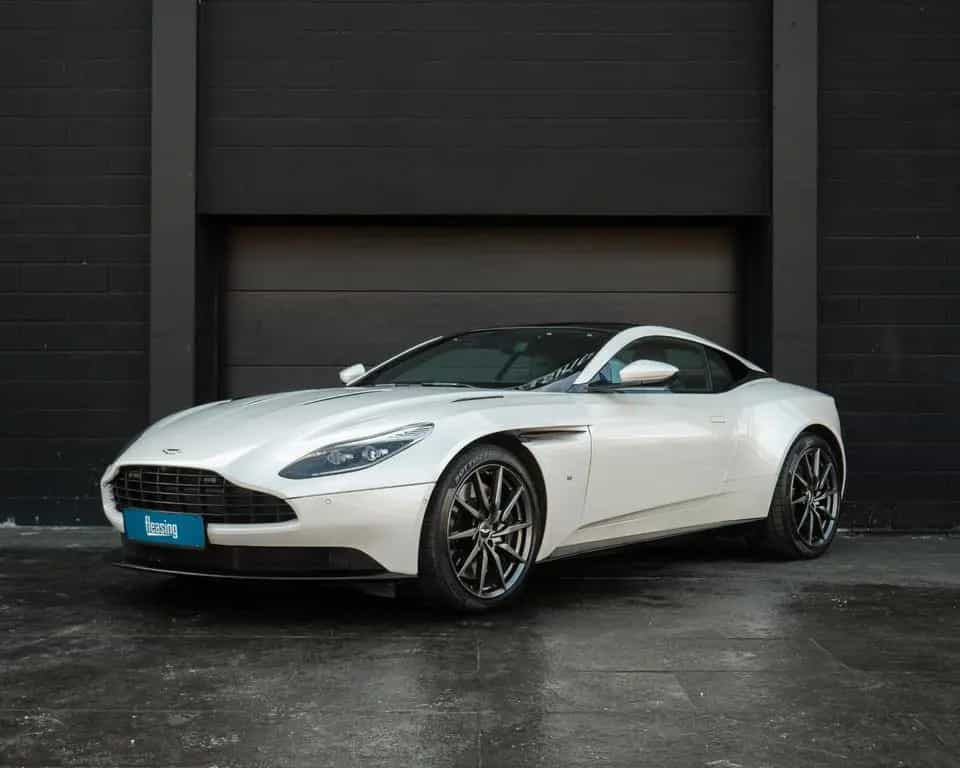 Aston Martin DB11 5.2 V12 Coupé*FIRST EDITION*AMR KIT 12/2016-photo-0