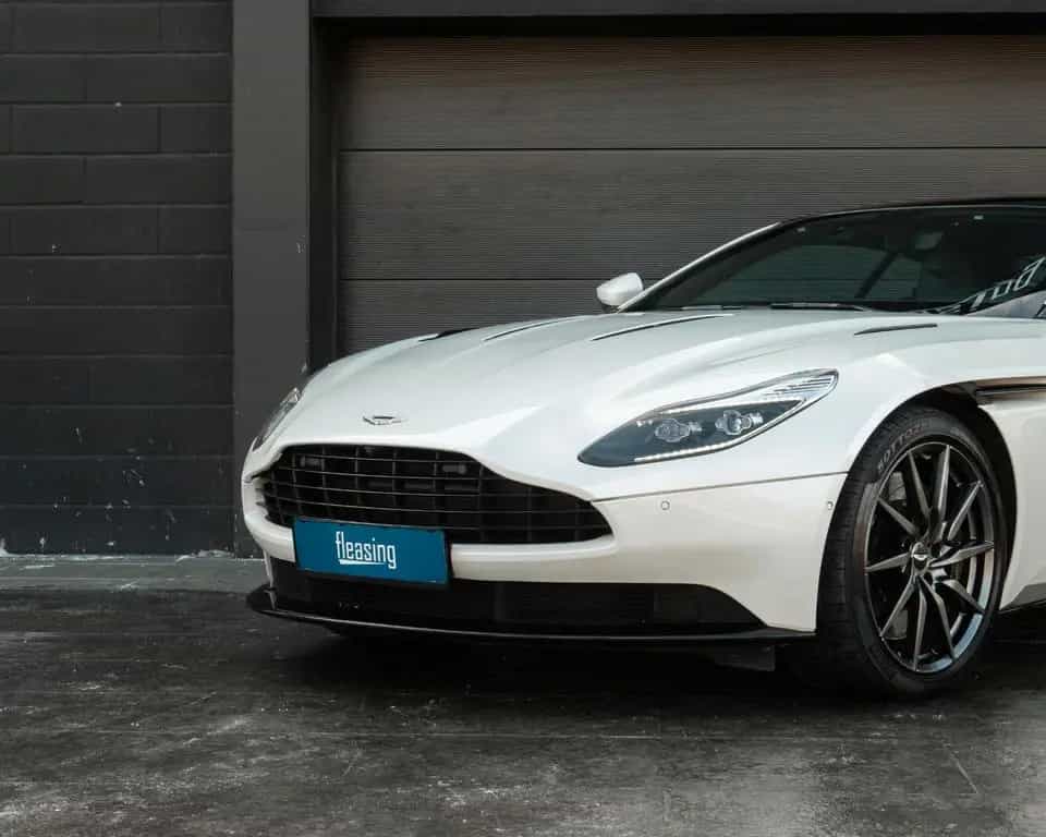 Aston Martin DB11 5.2 V12 Coupé*FIRST EDITION*AMR KIT 12/2016-photo-1
