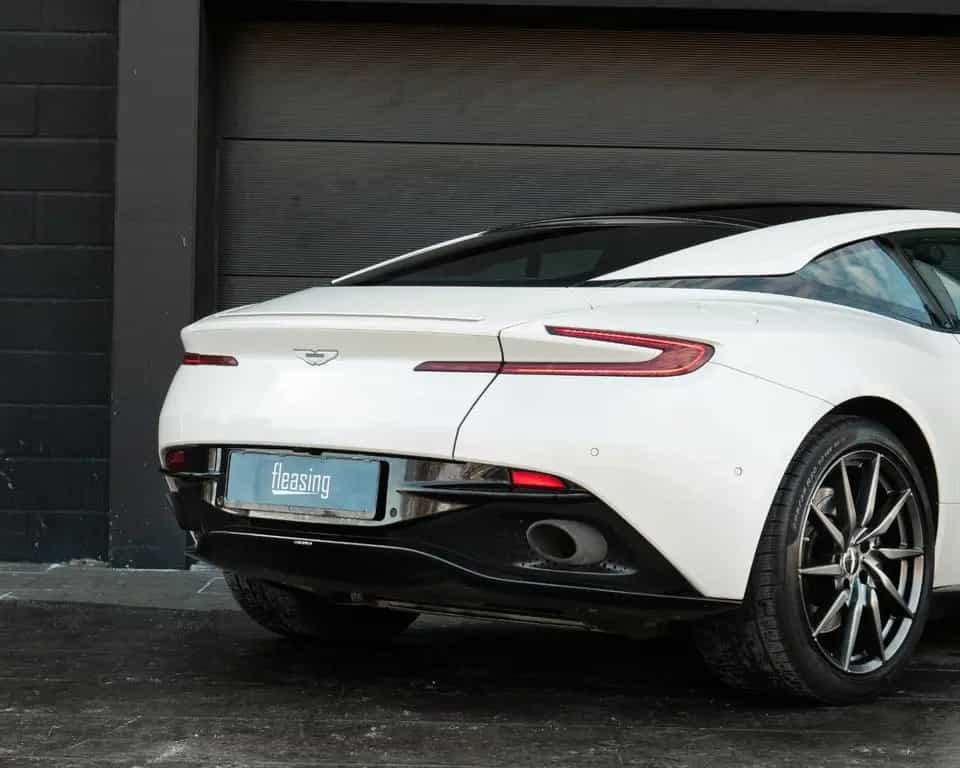 Aston Martin DB11 5.2 V12 Coupé*FIRST EDITION*AMR KIT 12/2016-photo-3