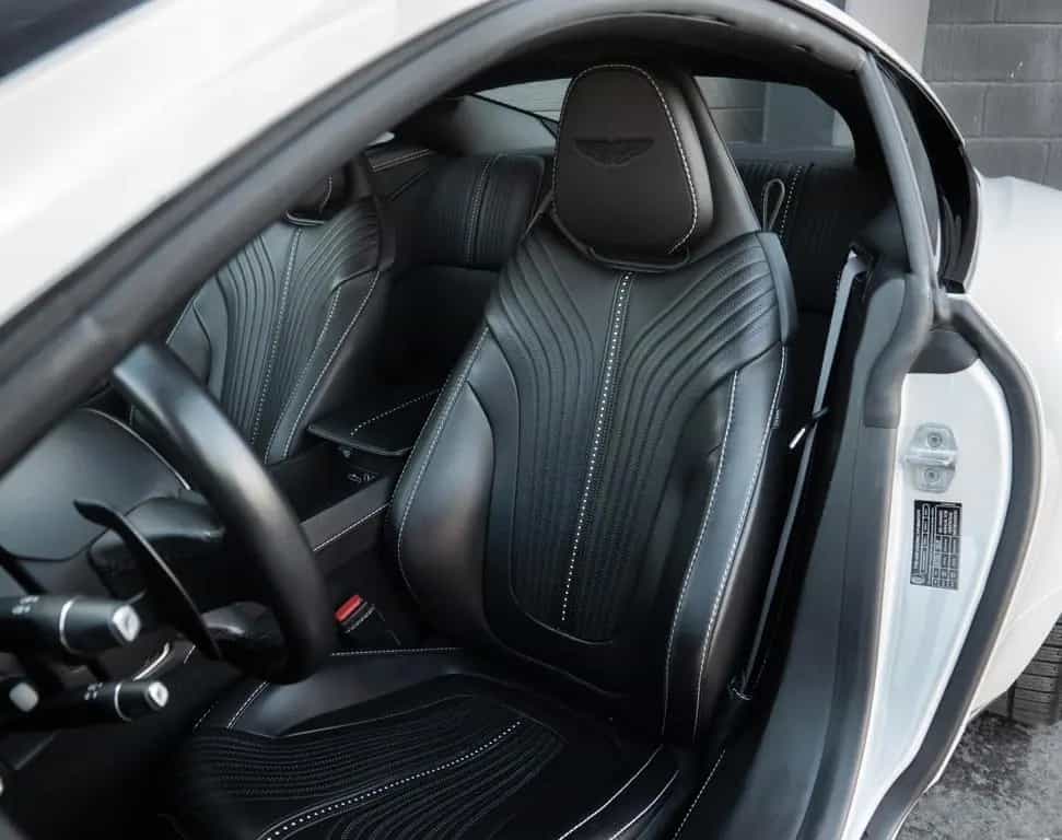 Aston Martin DB11 5.2 V12 Coupé*FIRST EDITION*AMR KIT 12/2016-photo-7