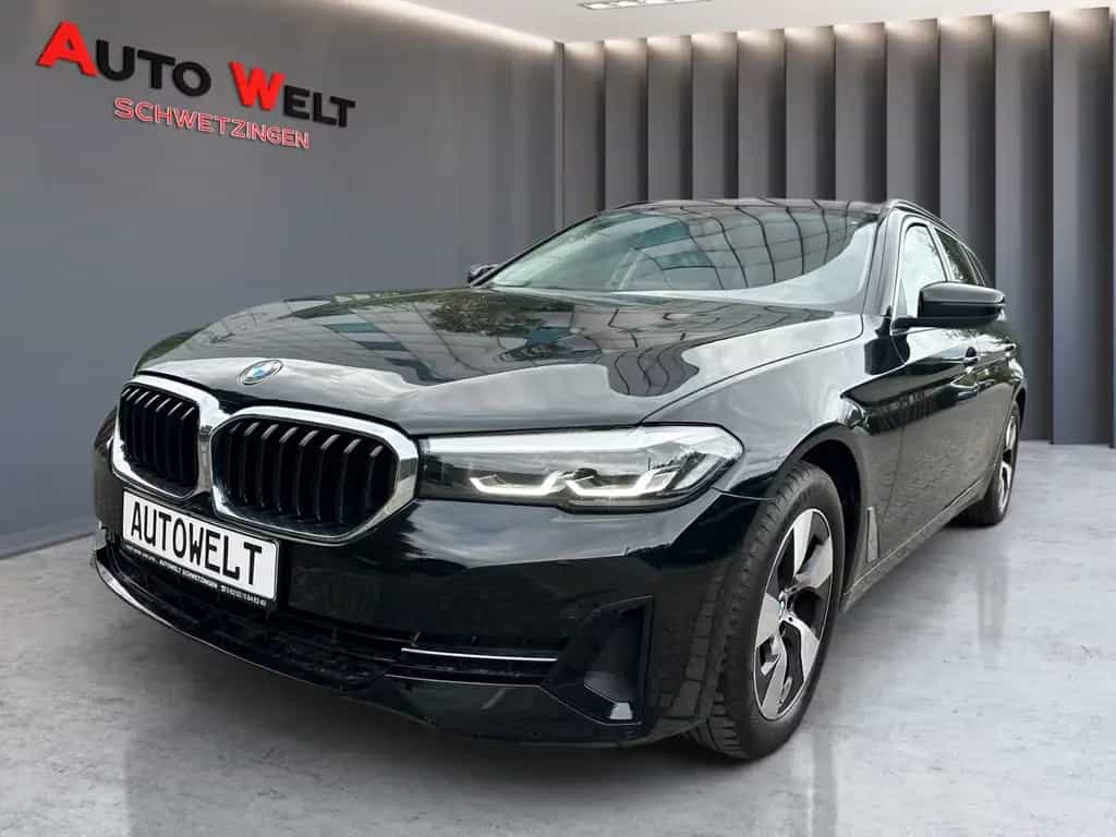 BMW 520 d xDrive 1.Hand/Virtuell/LED/Kamera/AHK/PDC 03/2021-photo-0