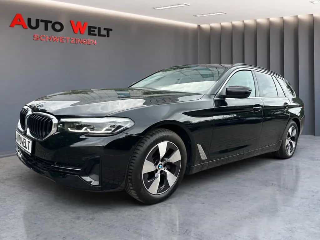 BMW 520 d xDrive 1.Hand/Virtuell/LED/Kamera/AHK/PDC 03/2021-photo-1