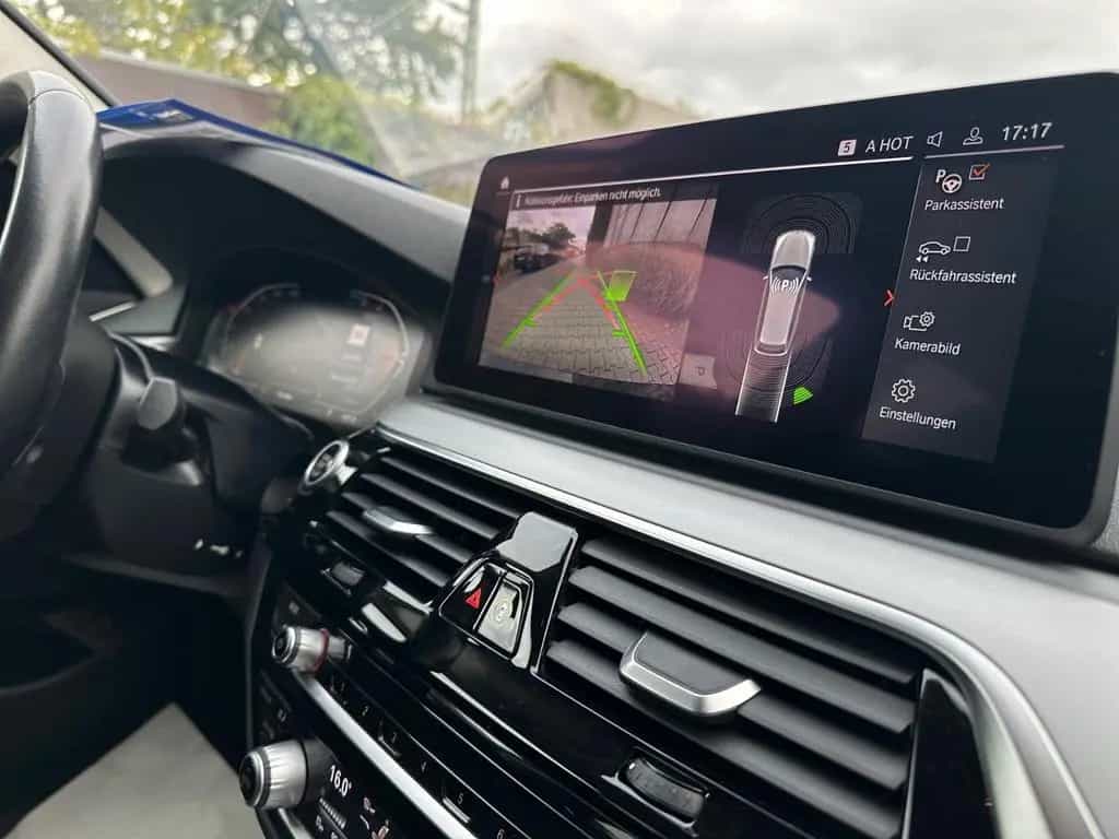 BMW 520 d xDrive 1.Hand/Virtuell/LED/Kamera/AHK/PDC 03/2021-photo-12