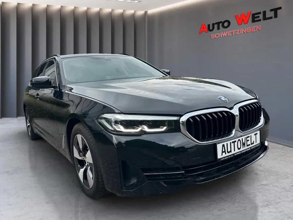 BMW 520 d xDrive 1.Hand/Virtuell/LED/Kamera/AHK/PDC 03/2021-photo-2