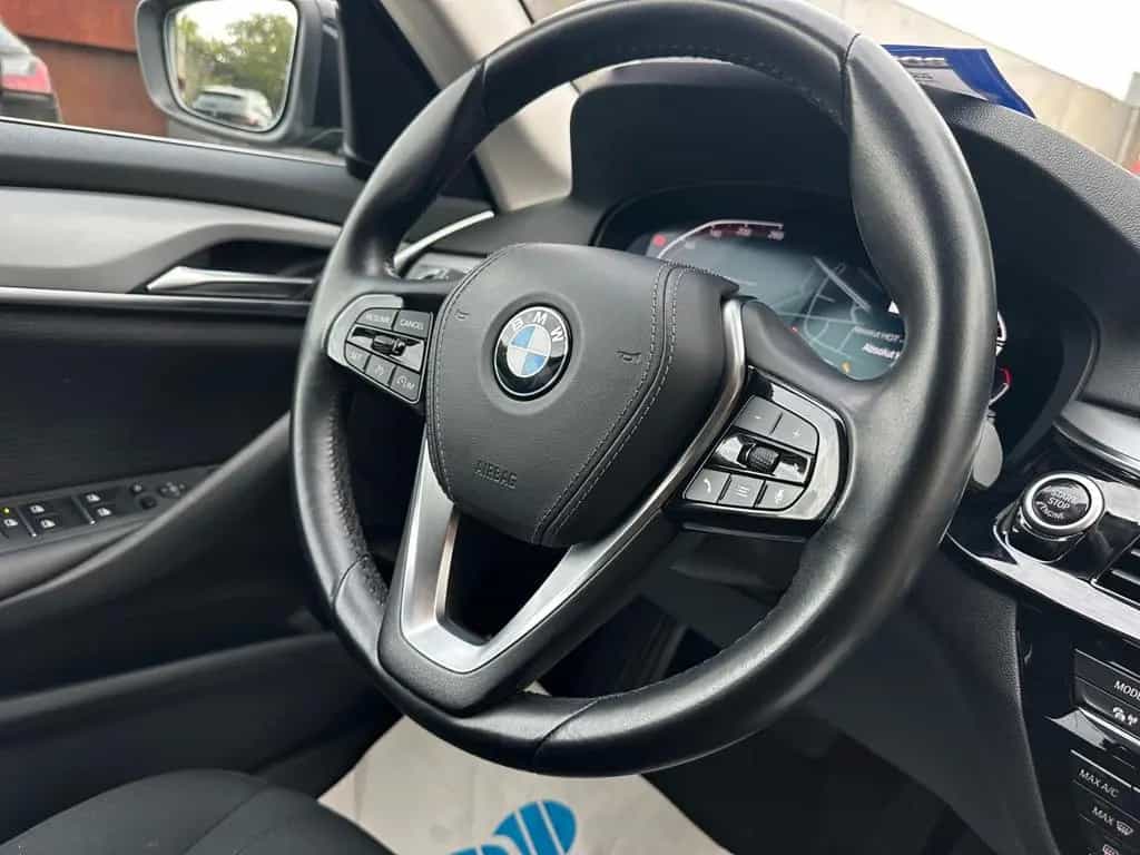BMW 520 d xDrive 1.Hand/Virtuell/LED/Kamera/AHK/PDC 03/2021-photo-6