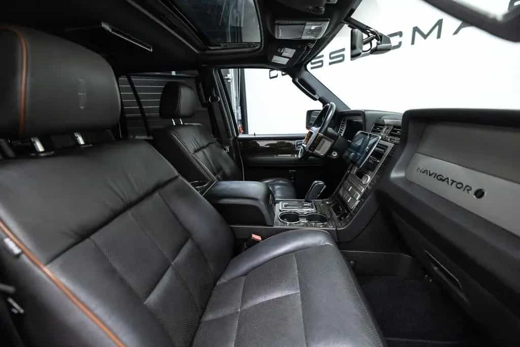 Lincoln Navigator LINCOLN 7 sitze uitvoering Btw auto, F 09/2010-photo-1