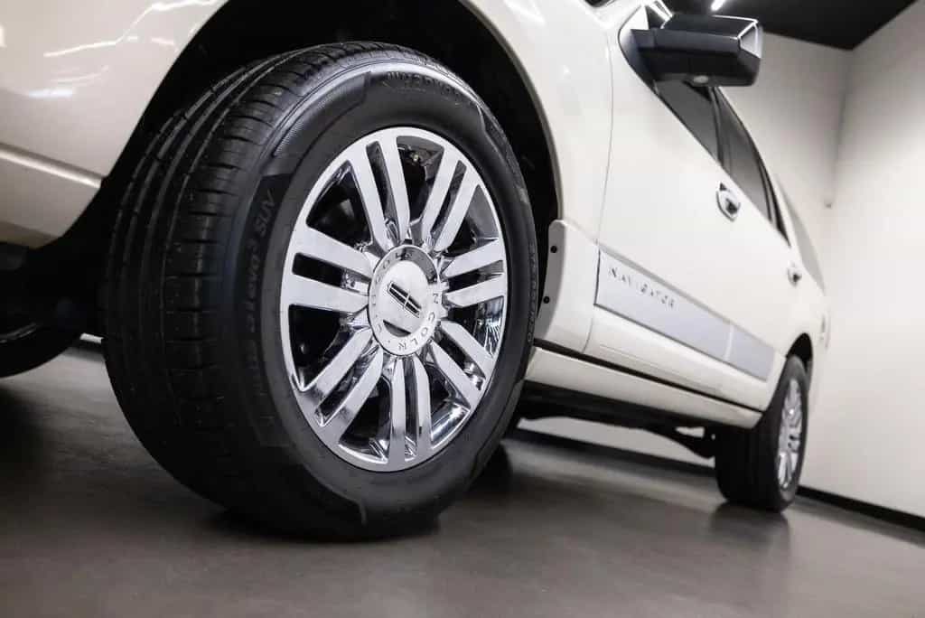 Lincoln Navigator LINCOLN 7 sitze uitvoering Btw auto, F 09/2010-photo-12