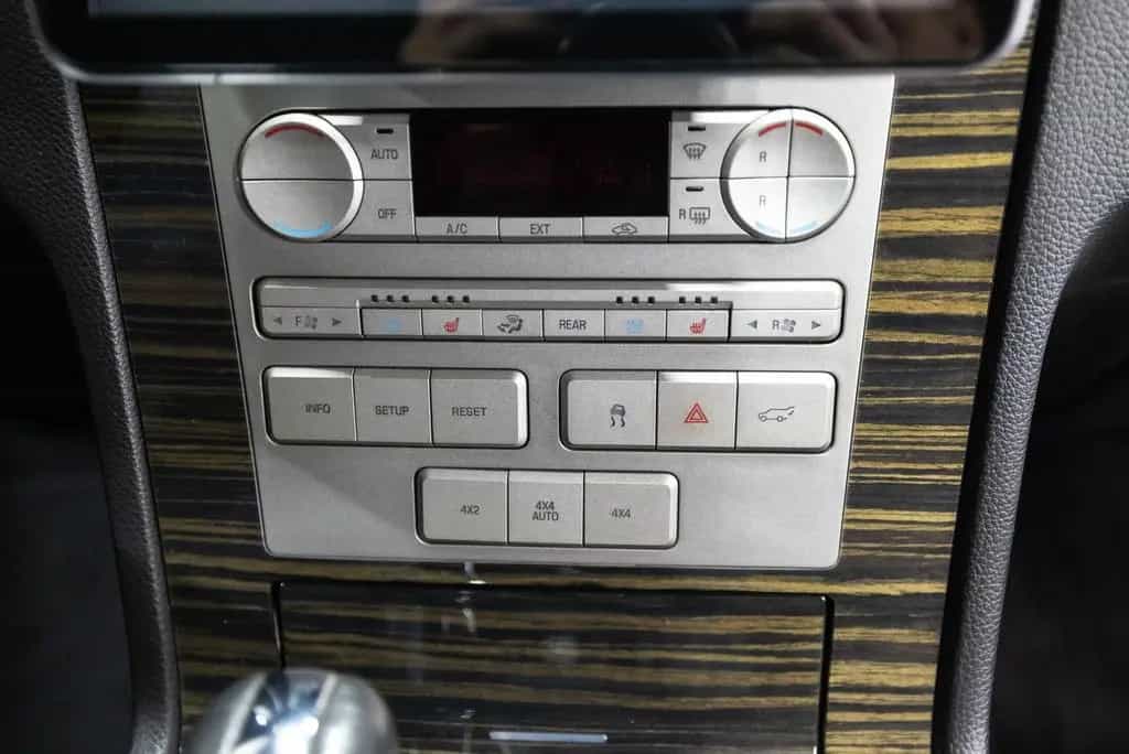 Lincoln Navigator LINCOLN 7 sitze uitvoering Btw auto, F 09/2010-photo-26