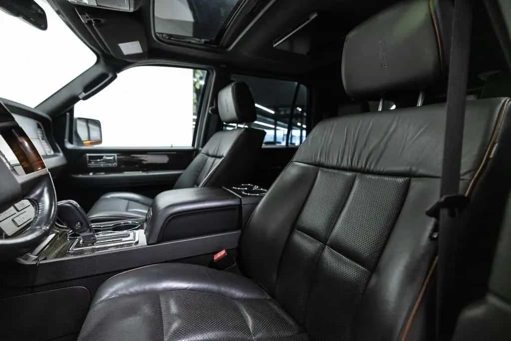 Lincoln Navigator LINCOLN 7 sitze uitvoering Btw auto, F 09/2010-photo-3