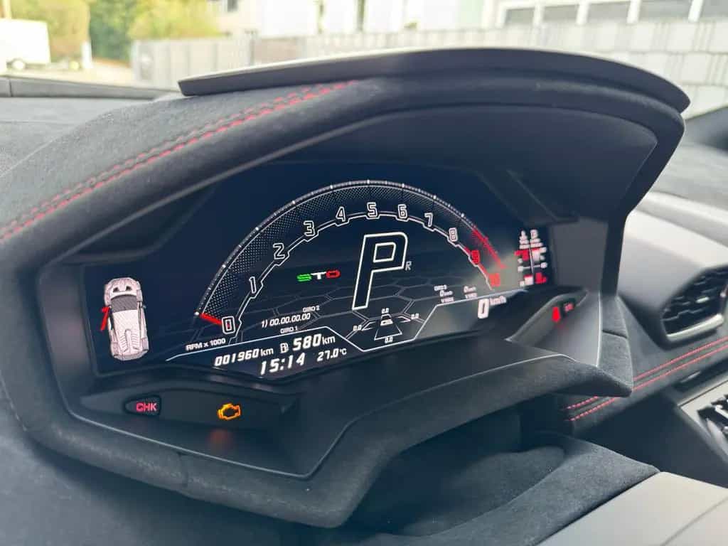 Lamborghini Huracan STO *LIFT*CARBON*GARANTIE*WARTUNG-5Y* 07/2022-photo-11
