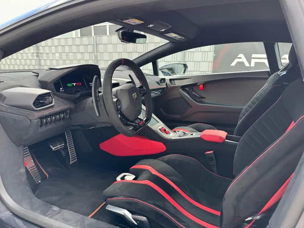 Lamborghini Huracan STO *LIFT*CARBON*GARANTIE*WARTUNG-5Y* 07/2022-photo-13