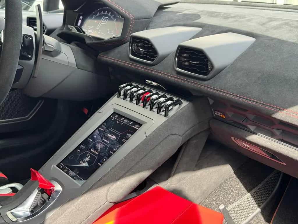 Lamborghini Huracan STO *LIFT*CARBON*GARANTIE*WARTUNG-5Y* 07/2022-photo-14