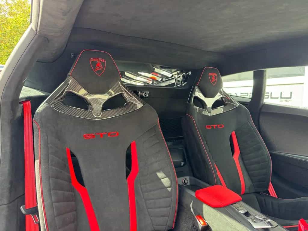 Lamborghini Huracan STO *LIFT*CARBON*GARANTIE*WARTUNG-5Y* 07/2022-photo-17