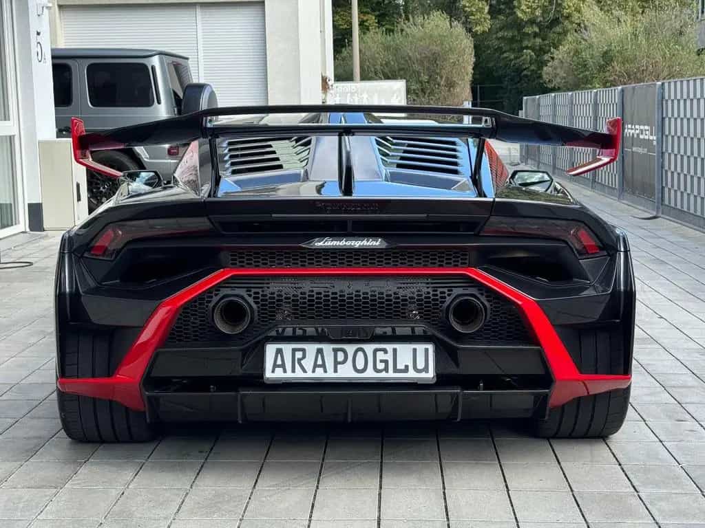 Lamborghini Huracan STO *LIFT*CARBON*GARANTIE*WARTUNG-5Y* 07/2022-photo-4