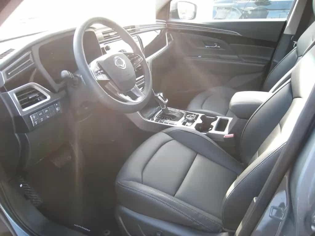 Ssangyong Korando 1.6 D Sapphire 2WD AT 03/2025-photo-6