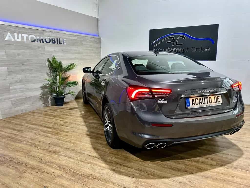 Maserati Ghibli Hybrid +LEDER+NAVI+RFK+ACC+CarPlay 06/2021-photo-4