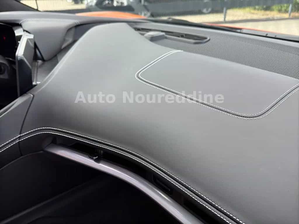 Corvette C8 6.2 V8 Stingray 3LT Coupe/Targa*Deutsch*Voll* 08/2024-photo-39