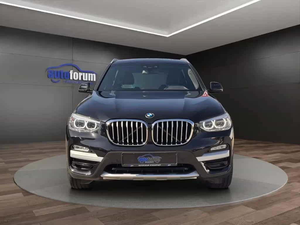 BMW X3 xDrive 25 d xLine 1.HAND°AHK°PANO°STANDHZNG 05/2019-photo-1