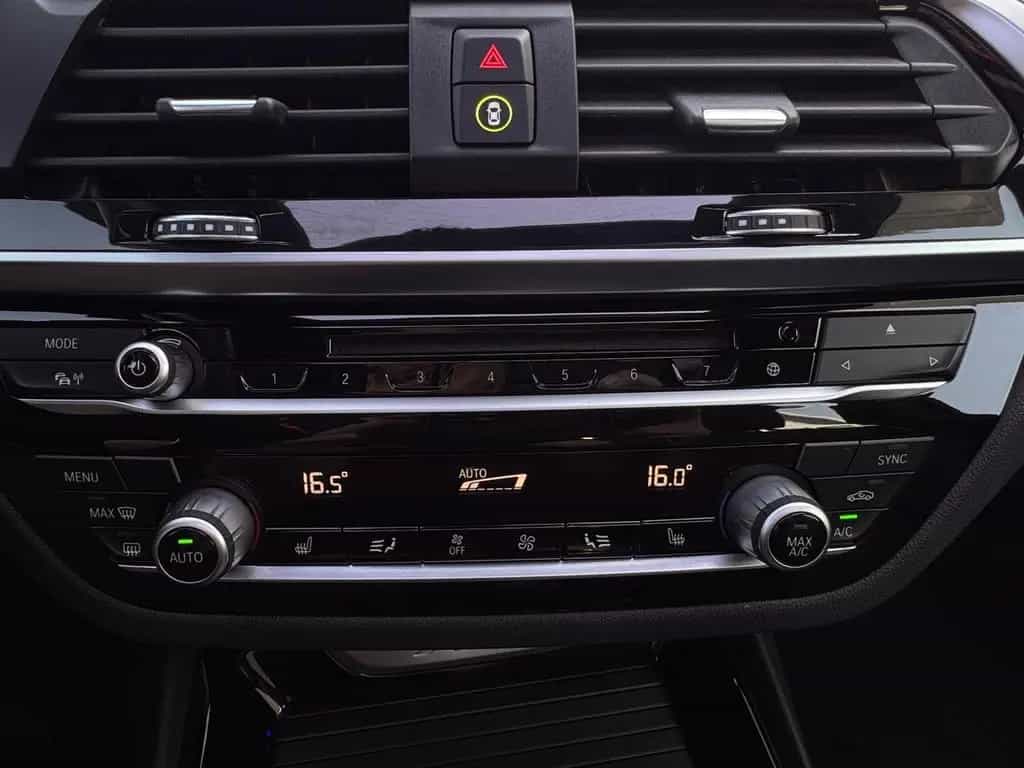 BMW X3 xDrive 25 d xLine 1.HAND°AHK°PANO°STANDHZNG 05/2019-photo-17