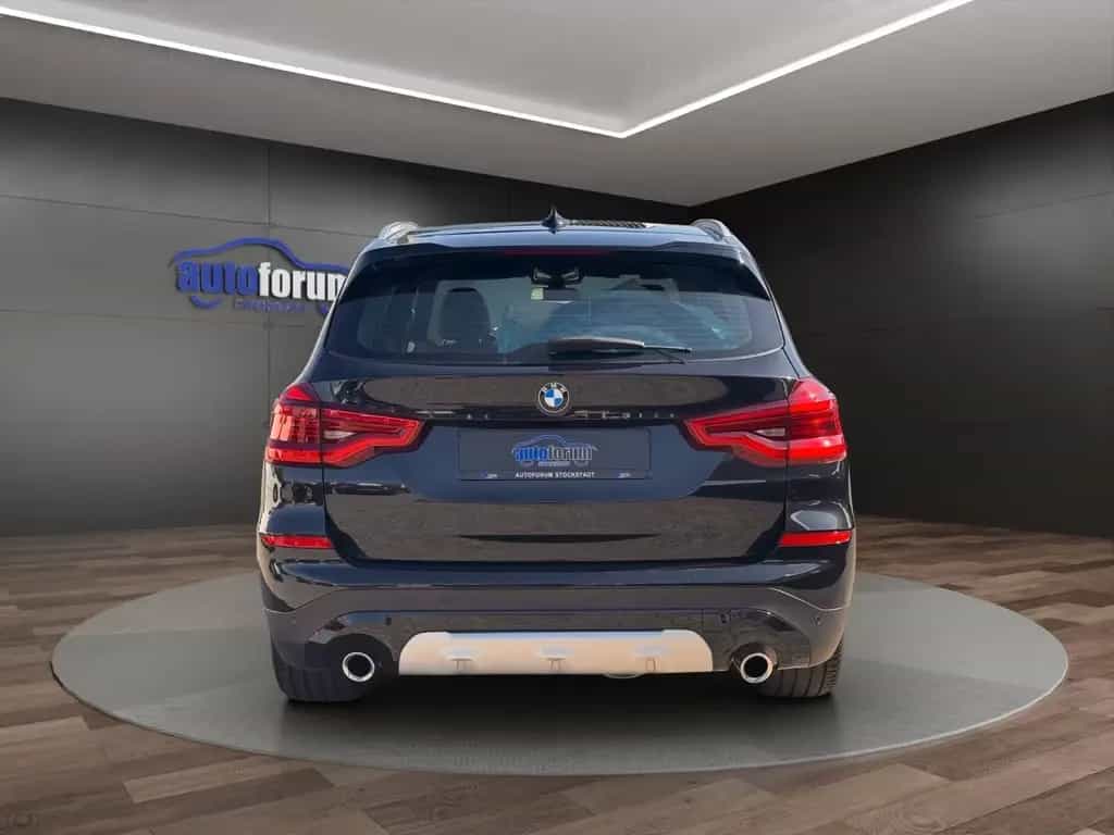 BMW X3 xDrive 25 d xLine 1.HAND°AHK°PANO°STANDHZNG 05/2019-photo-4