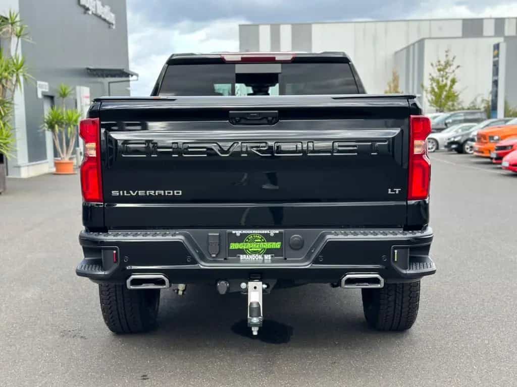 Chevrolet Silverado TRAIL BOSS 2025 Bed Cover 48 Mon. Gar. null-photo-4