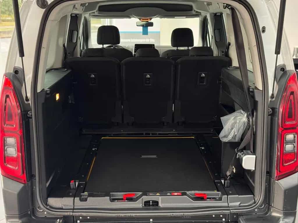 Citroën Berlingo Feel XL Behindertengerecht-Rampe 10/2019-photo-11