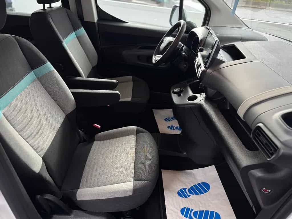 Citroën Berlingo Feel XL Behindertengerecht-Rampe 10/2019-photo-9