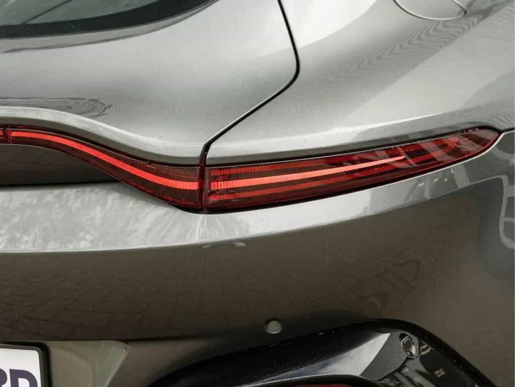 Aston Martin V8 Vantage 4.0 - 5.305km! - Dealer Maintenance 07/2020-photo-13