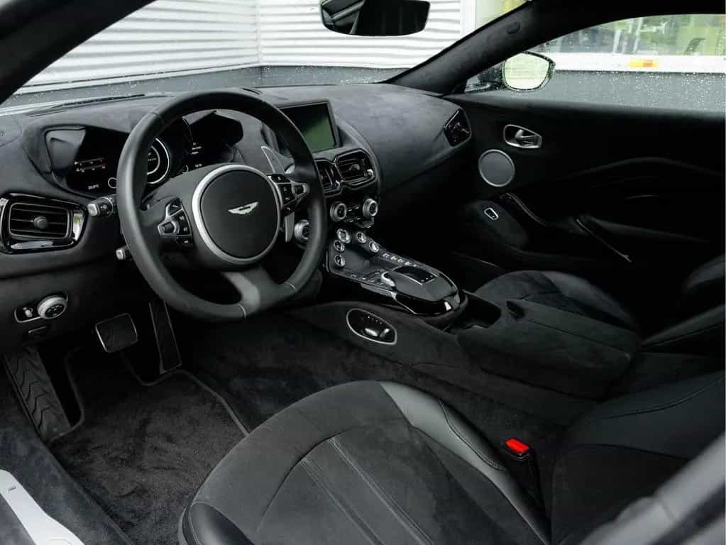 Aston Martin V8 Vantage 4.0 - 5.305km! - Dealer Maintenance 07/2020-photo-18