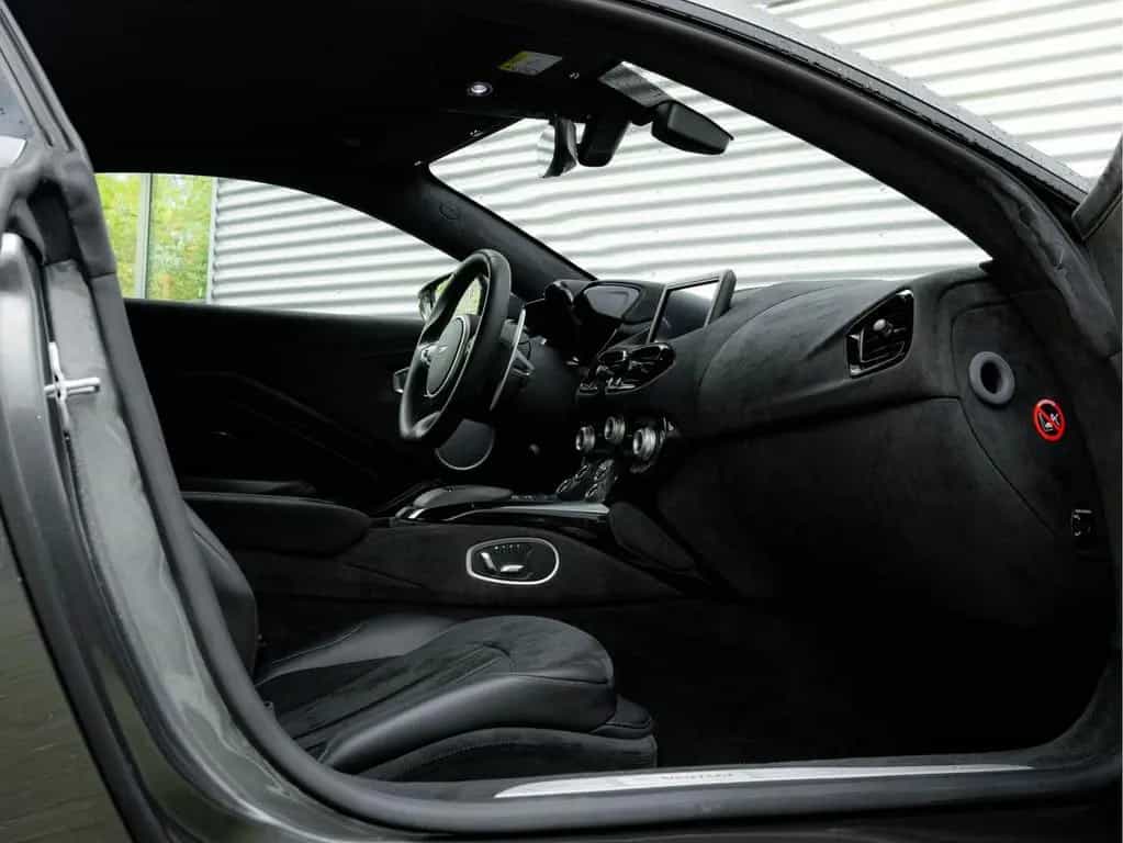 Aston Martin V8 Vantage 4.0 - 5.305km! - Dealer Maintenance 07/2020-photo-20