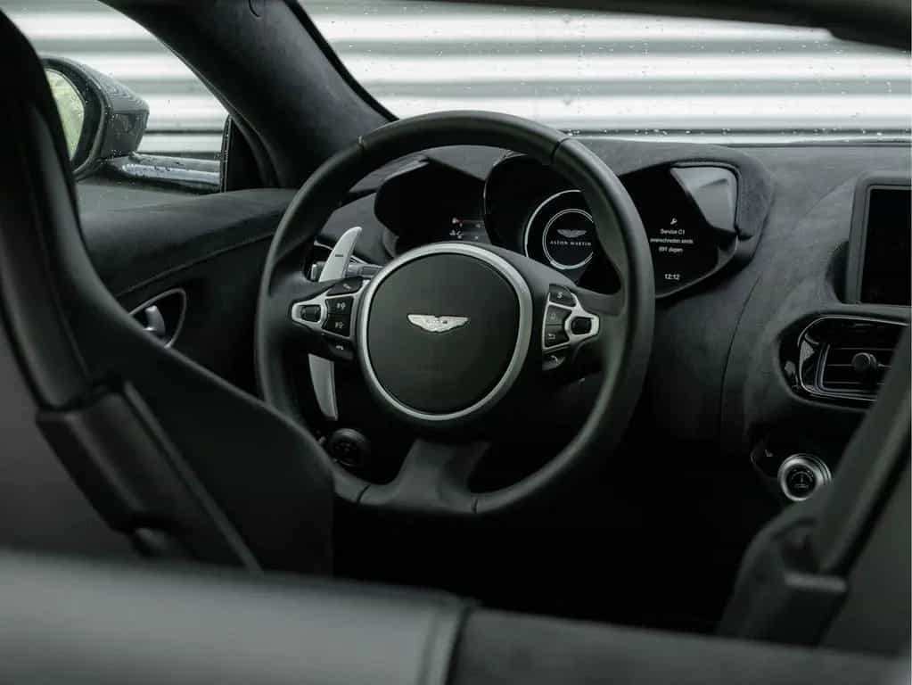 Aston Martin V8 Vantage 4.0 - 5.305km! - Dealer Maintenance 07/2020-photo-23