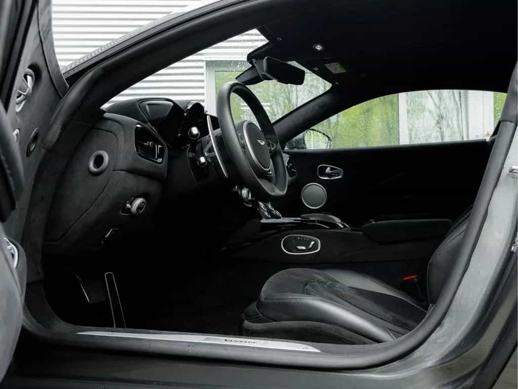 Aston Martin V8 Vantage 4.0 - 5.305km! - Dealer Maintenance 07/2020-photo-26