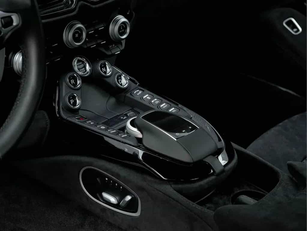 Aston Martin V8 Vantage 4.0 - 5.305km! - Dealer Maintenance 07/2020-photo-27