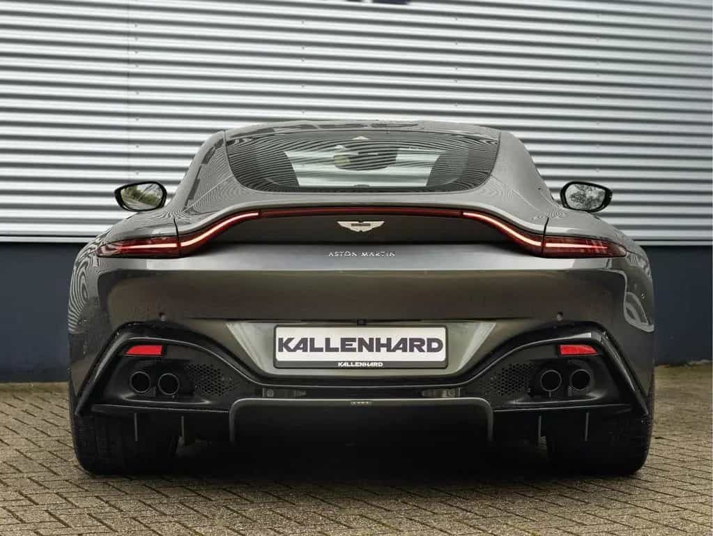 Aston Martin V8 Vantage 4.0 - 5.305km! - Dealer Maintenance 07/2020-photo-4