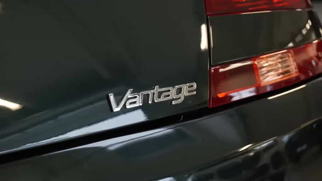 Aston Martin V8 Vantage Coupe  V8 SportShift 05/2007-photo-12