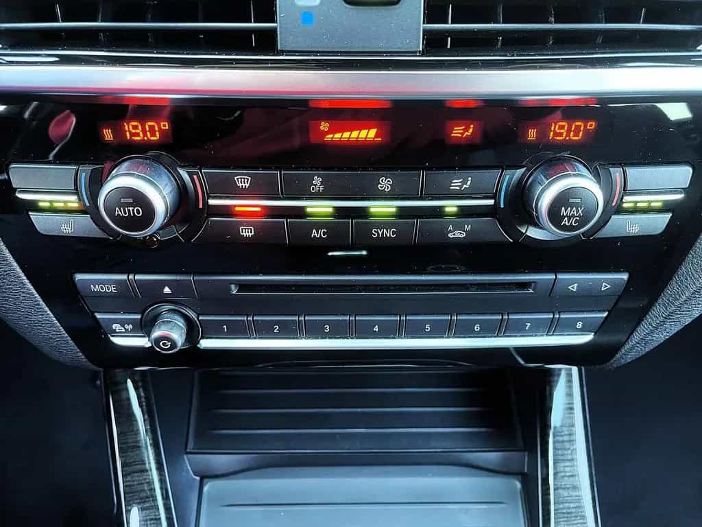 BMW X4 M40i xDrive AUT LED HUD PANO NAVI H&K LEDER 03/2018-photo-21